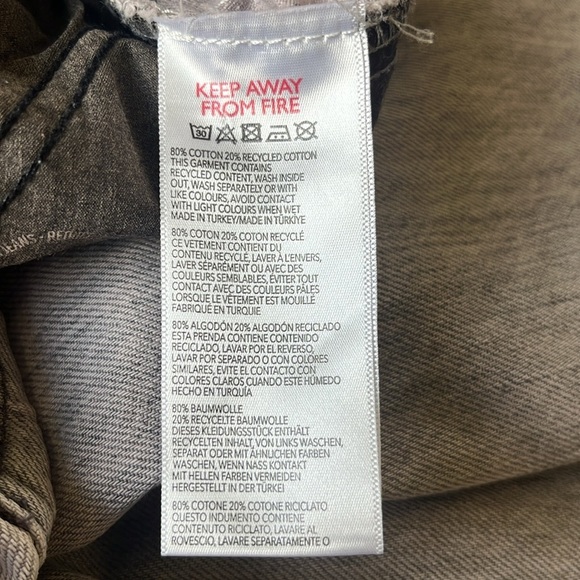 BDG 90’s Boyfriend Acid Wash Jeans Size 25 - Picture 13 of 15